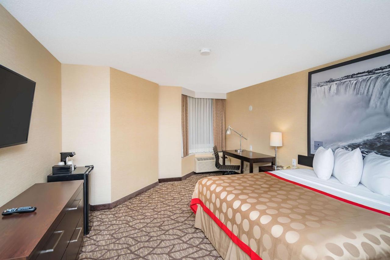 Ramada By Wyndham Niagara Falls Near The Falls Exterior foto